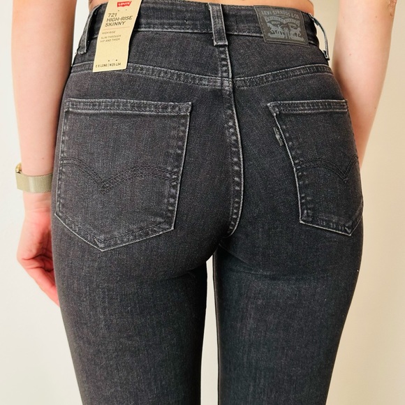 New Levi's 721 high rise skinny jeans black front slits - Picture 4 of 9